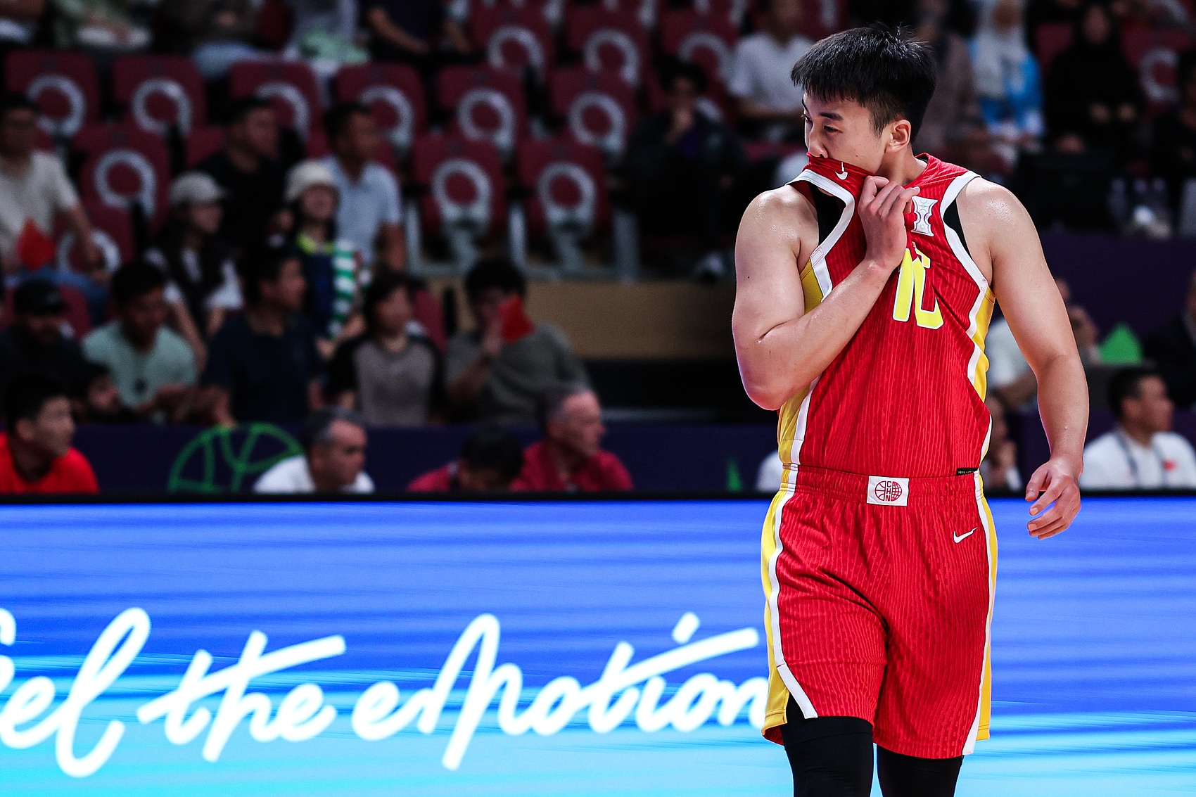 媒体人：NCAA新赛季 王俊杰仍要和队友竞争去争取更多的出场时间