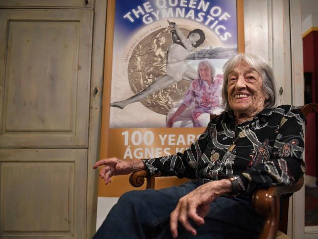 乐鱼官网-逃过大屠杀 拿5块奥运金牌 最长寿奥运冠军百岁啦